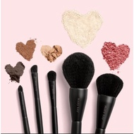 MARY KAY Essential Brush Collection + beg