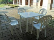 【Brother 兄弟牌】 塑膠格網高背椅+90cm塑膠方桌一桌四椅組