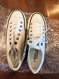 WHO.A.U 白色帆布鞋 230