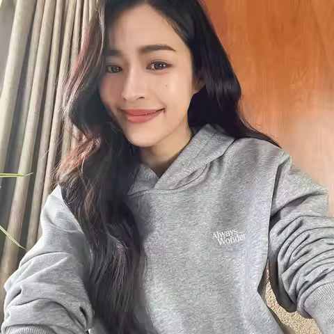 The Secret of Us LingOrm Same Velvet Long Sleeves Sweatshirt Hoodie with Letter Print Always Wonder 