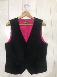 『百貨公司購入 KnightsBridge 🛡️ 英國貴族 粉色 粉紅 背心 穿搭 學院風 經典 男 M號 二手』，售價$990！