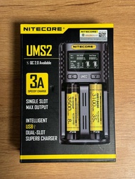 Nitecore UMS2 充電器