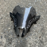 ชิวหน้าPCX160 ปี2021-2024 ทรงFZ-v2 ดีไซน์ทรงเวอร์ชั่นใหม่ (ชิวแต่งแบบ2ฐานCARBONสกีนHonda)ชิวแต่งpcx 