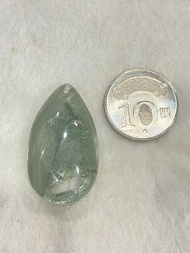綠幽靈墜子 聚寶盆幽靈 晶體透 火山灰明顯 草綠色的幽靈 非常特別 幽靈水晶 一幽一世界 功效超棒 整體超美喔