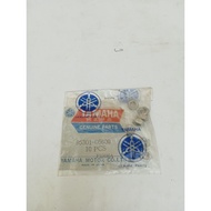 Nut 95301-06600 yamaha Rd400 Lb80 Xs750 Xs360 Dt250 Dt360 Original