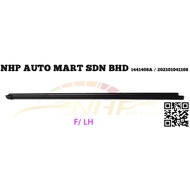 Nissan Vanette C22 Door Outer Moulding