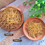 9 NAILS AND GOLD T NAILS - BRACELET AND NECKLACE NAILS