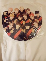 Seventeen 團扇