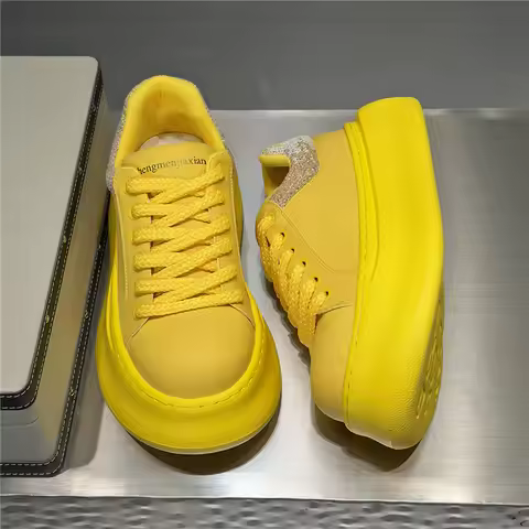 Summer Trend Designer New Mens Lace Up Yellow White Height Increasing Shoes Designer Male Sports Wal