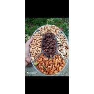 Cashew nuts cashew nuts jar 5 compartments cashew nuts 5 flavor variants