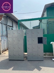 Tủ sắt locker 12 cánh cửa có khóa mỗi ngăn đựng đồ cho khách hàng và nhân viên