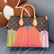 （國外購證全配）LV 草間彌生聯名款on the go中號 ✨最新晶片款