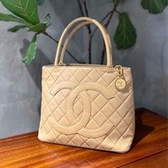 Chanel Medallion Vintage奶茶色金幣希爾頓包