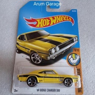 Hot Wheels 69 Dodge Charger 500. Card HW Muscle Mania. Moon Eyes.