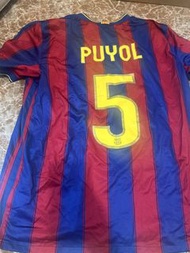 二手古著 九成新 無著過 純收藏  nike 2009-2010賽季 巴塞隆納（FC Barcelona）巴塞隆拿主場球衣 後衛佩奧爾（Carles Puyol）的 5 號主場球衣 足球球衣 jers