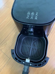 Philips air fryer HD9200 black and white