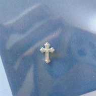 Set of 2 nail charms attached to cross nails A9