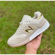 New Balance 997 Women's Shoes