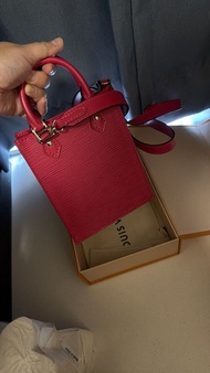 LV Petit Sac Plat 手袋