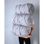 CHUNKY YARN KNITTING YARN FILLED WITH DACRON CHUNKY YARN FOR CROCHET