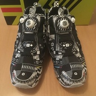 全新Reebok 黑色與白色 x K e n z o Minami Instapump Fury/US10.5號