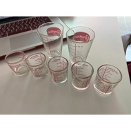 7 Coffee Cups Cartoon Pattern