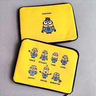 日本 Minions 迷你兵團 黃色皮革 手提電腦 收納袋