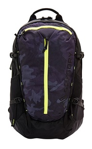 GREGORY グレゴリーPATOS V2 22L 優閒行山背包- Black Woodland黑色叢林迷彩 