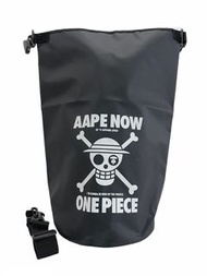 Aape X ONE PIECE 防水袋【現貨】航海王 海賊王 聯名 15L 防水包 水桶包 防水 背包 交換禮物