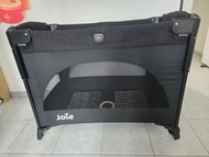 Joie 摺合嬰兒床
