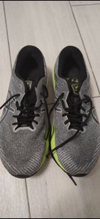 ASICS LITE TRUSS GT2000 跑鞋