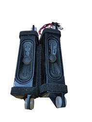 DEVANT  LED TECH TV 32DTV700 PAIR OF SPEAKER MODEL 32DTV700 AC 100-240V 50/60HZ 50W PARTS OUT USED I
