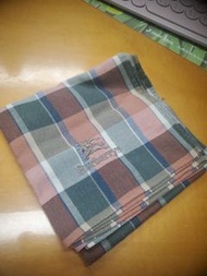 Burberry 格紋圍巾