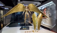 Hot Toys MMS578 Wonder Woman 1984 Golden Armor Wonder Woman (Deluxe Version)