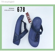 【รองเท้าสลิปออน รองเท้าแตะ รองเท้าลำลอง รองเท้ากีฬา รองเท้า รองเท้าบูท】 รองเท้าเเฟชั่นผู้หญิงเเบบเเต