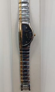 ( 今日秒閃價 ) ( 全球唯一貨品 ) 古董1986 Seiko 1N00-6F20 Rivoli半月灣刀, 多角拆射玻璃面石英錶, 靚到全無對手, 人見人爱.