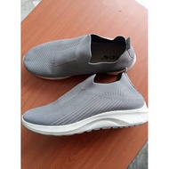 ‼️Preloved‼️ Sport shoes xes grey