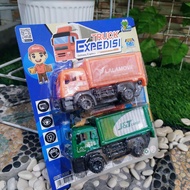 Mainan mobil truk box ekspedisi isi 2 bisa di buka box nya