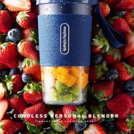 wireless portable electric fruit blender rechangeable juicer shaker blender.