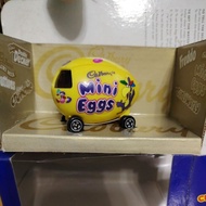 CORGI CADBURY'S CREME EGG CAR 57502 LOT5F1910#3291