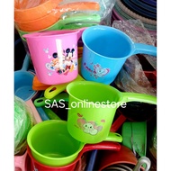 Medium Size Colored Bath Dipper Plastic Water Dipper Water Dipper Water Scoop