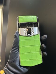 Vertu 奢華手機 綠色鱷魚皮