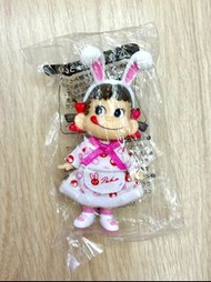 ‼️全新‼️早期絕版 Peko 不二家 牛奶妹 兔兔 兔仔 白兔 裝扮造型 衣著服飾服裝 日版 懷舊 中古玩具 著衫 公仔 毛公仔 玩偶 人偶 盲盒 盒蛋 扭蛋 可掛背囊 背包 手挽袋 手提包 側揹袋