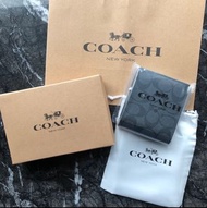 💝 全套包裝 Coach Wallet for Men 📣 100% New  https://carousell.app.link/iggG4kXsRbb  有獨立證件套 內部全部頭層牛皮 卡位8個 尺寸：11*9.5 cm  配紙袋、紙盒、防塵袋