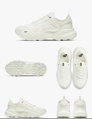 NIKE TC7900