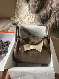 Hermes mini Lindy大象灰銀扣