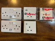 Legrand 羅格朗 USB 插蘇插座面板