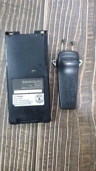 แบตเตอรี่ใช้กับวิทยุสื่อสาร ICOM IC-V8  V82    BP-210 แถมคลิบหลัง ( สีดำ )