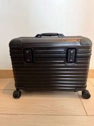 RIMOWA Original Pilot Black (lifetime warranty)