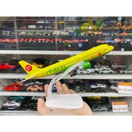 Siberian S7 Airbus A320 aircraft model size 20cm MB20096